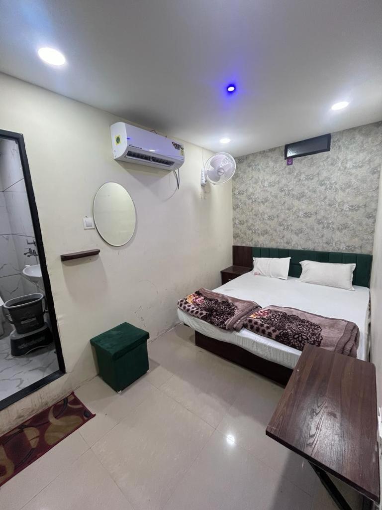 אויאיין Green Leaf Hotel מראה חיצוני תמונה