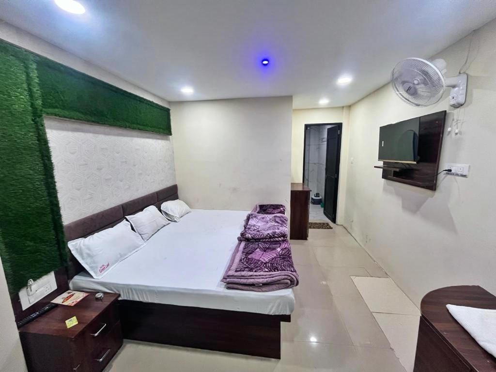 אויאיין Green Leaf Hotel מראה חיצוני תמונה