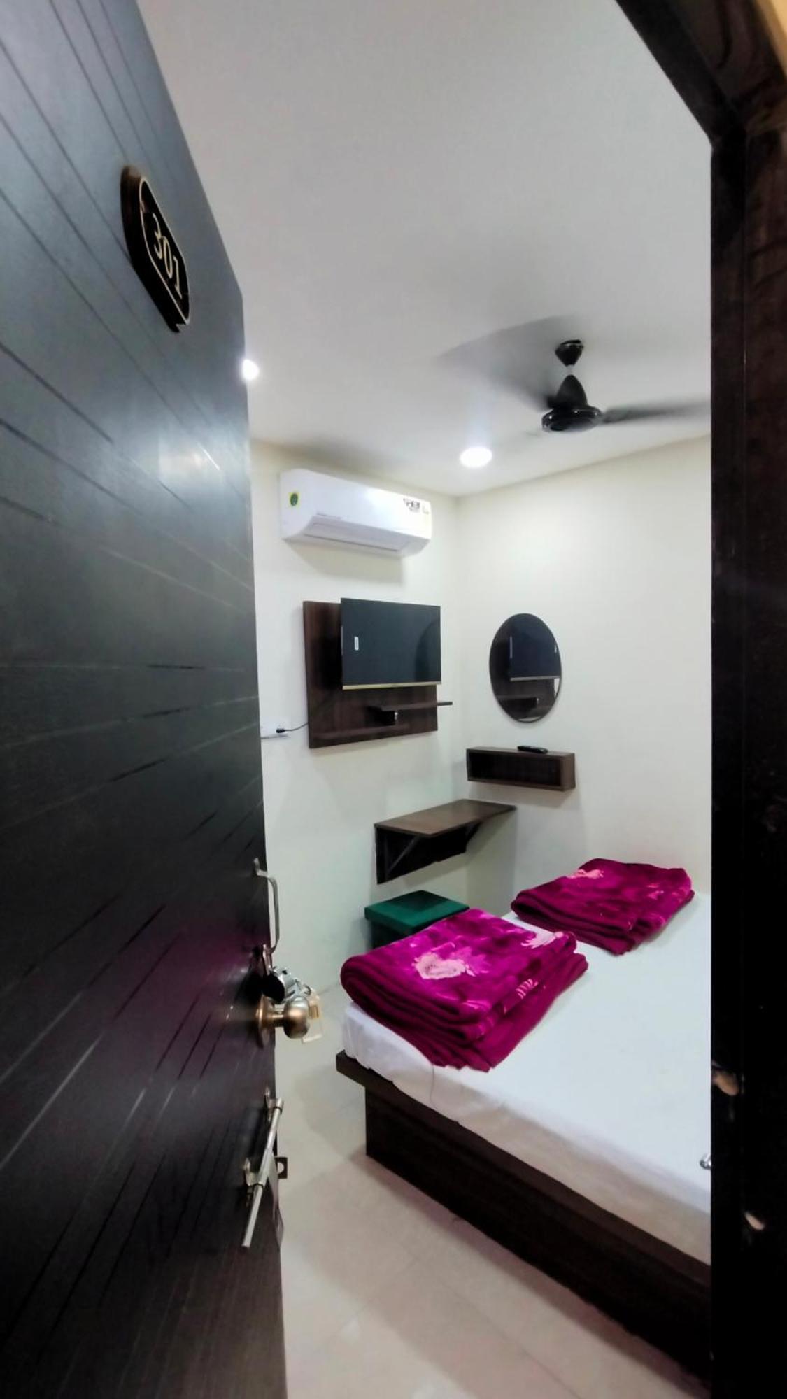 אויאיין Green Leaf Hotel מראה חיצוני תמונה