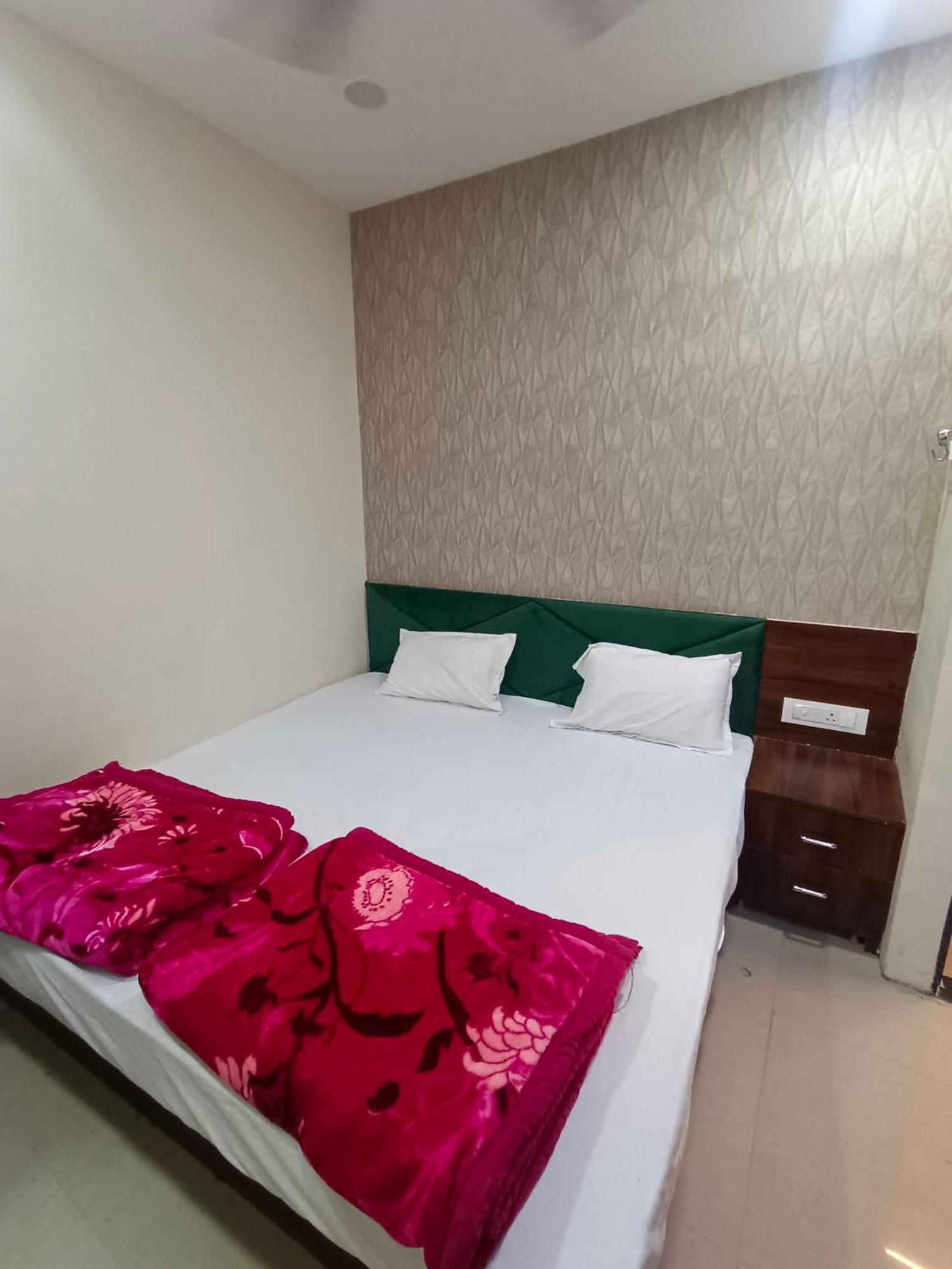 אויאיין Green Leaf Hotel מראה חיצוני תמונה