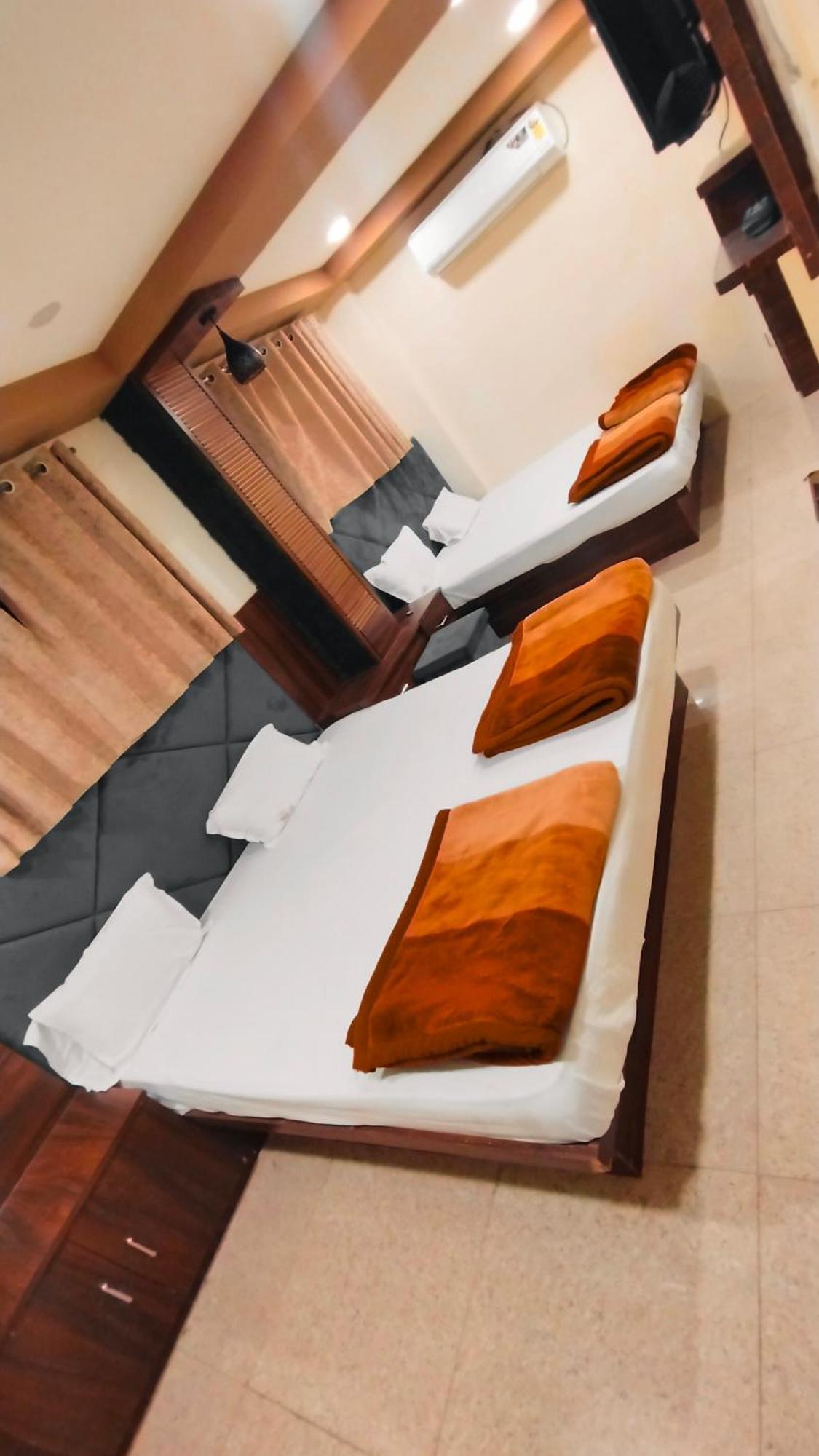 אויאיין Green Leaf Hotel מראה חיצוני תמונה